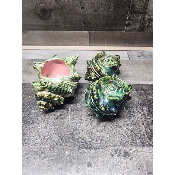 Vintage Conch Salt Pepper Shakers  Ashtray Set Beach Ocean Kitchen Kitchy - Picture 4 of 10